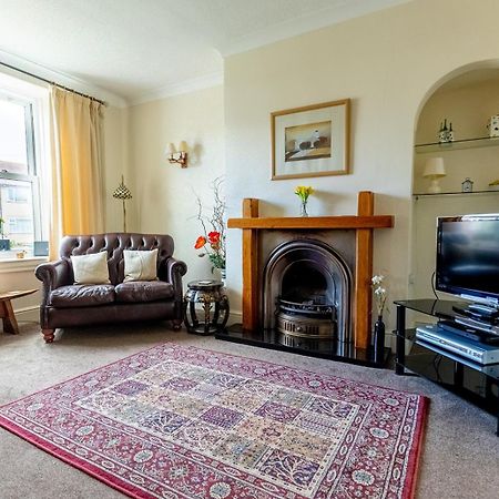 Willow Cottage - Cost 3 Bed Cottage In Penrhyn Bay With Sea Views With Access To Snowdonia Rhôs-on-Sea Exteriér fotografie