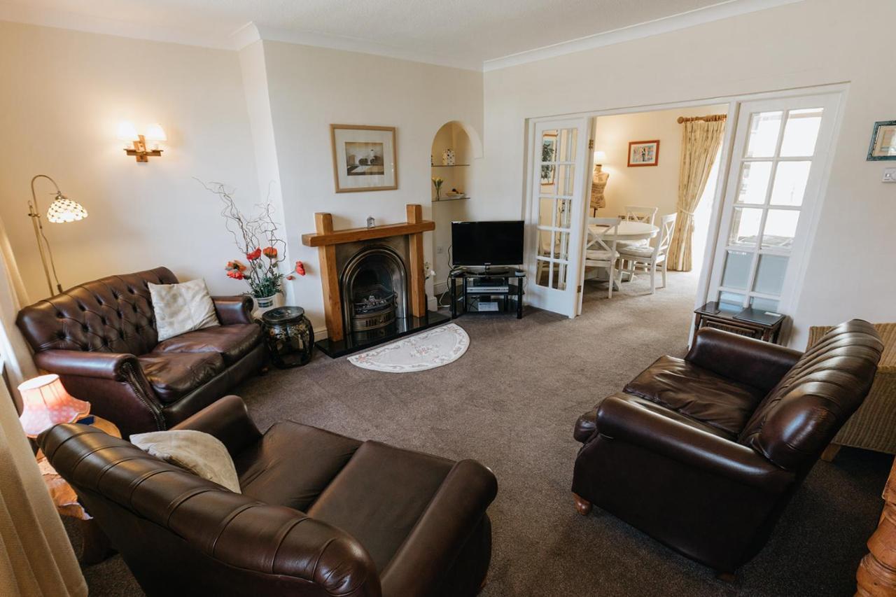 Willow Cottage - Cost 3 Bed Cottage In Penrhyn Bay With Sea Views With Access To Snowdonia Rhôs-on-Sea Exteriér fotografie
