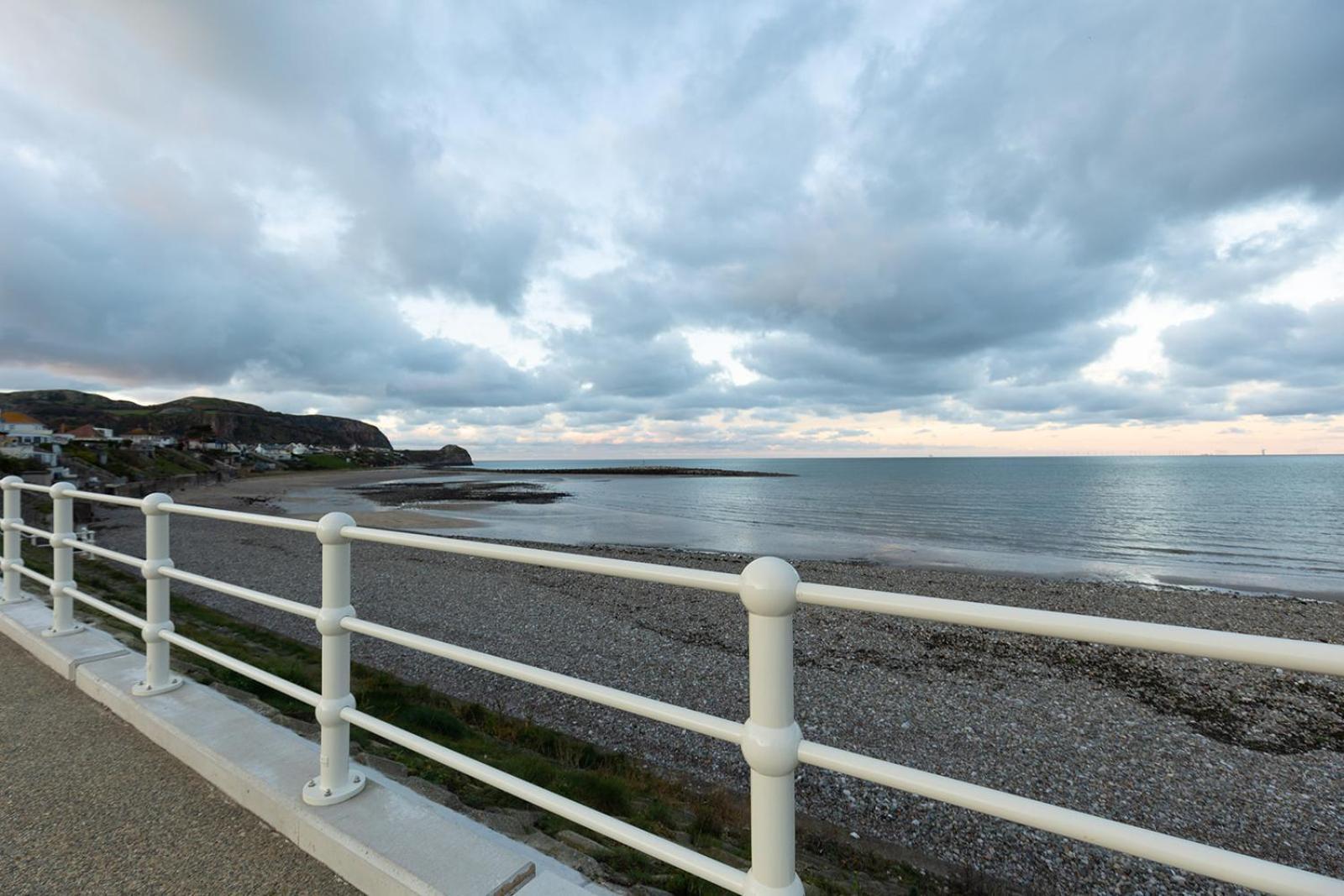 Willow Cottage - Cost 3 Bed Cottage In Penrhyn Bay With Sea Views With Access To Snowdonia Rhôs-on-Sea Exteriér fotografie